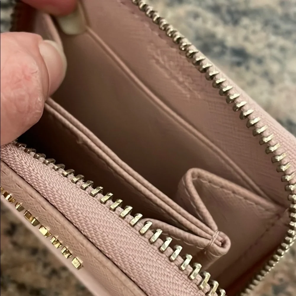 NWOT Coccinelle Small Leather Change Wallet - Picture 6 of 7